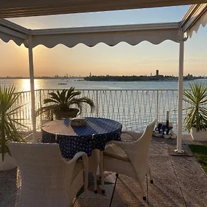Chalet Oasis Golden Lagoon, Lido di Venezia